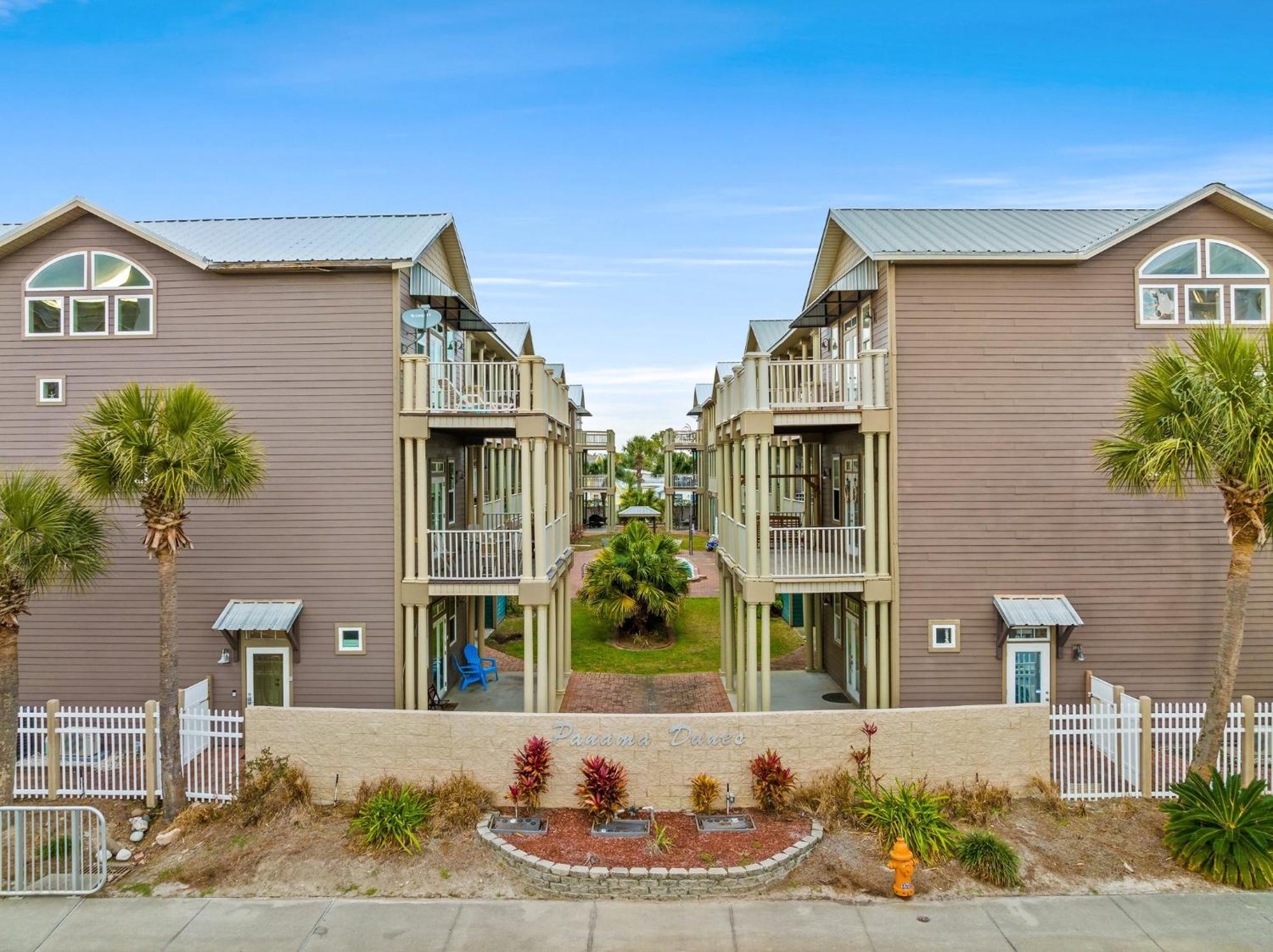 Crescent Moon Palace - A Luxury Home With Pool, Parking, Just Steps To The Beach Panama City Beach Exterior foto